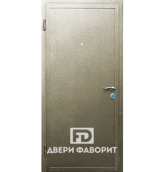 Недорогая дверь в квартиру, модель с бронеконвертом